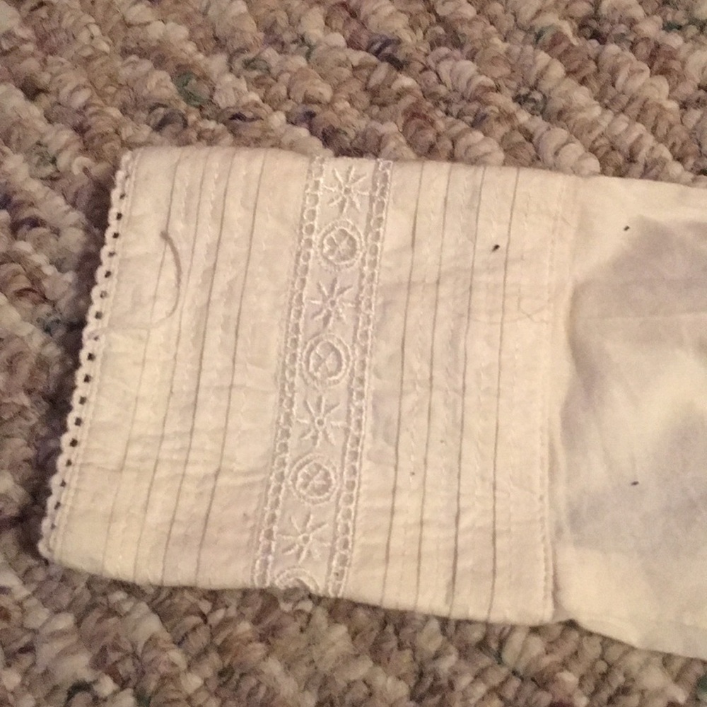 Button up top - Picture 4 of 5